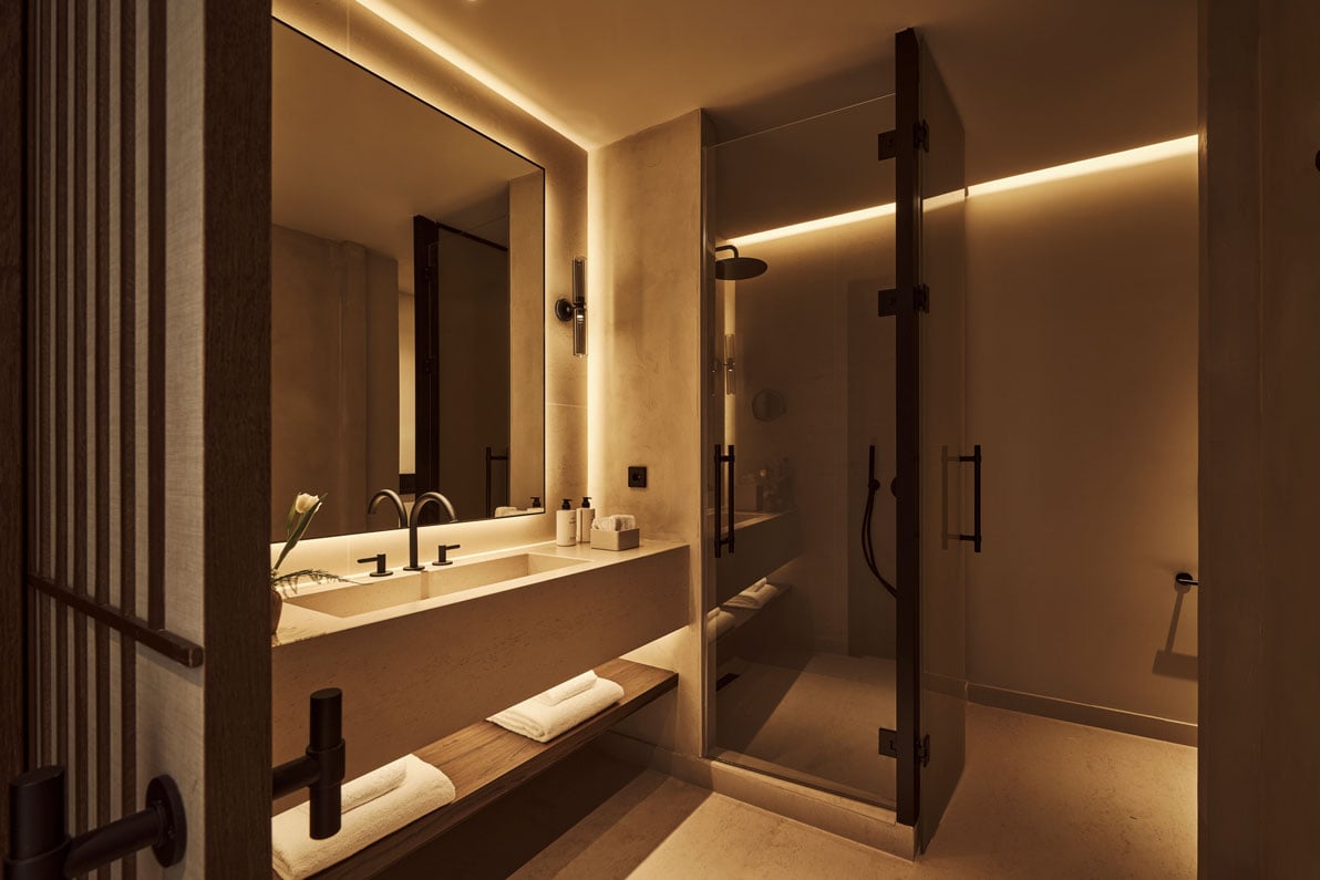 view of the bathroom in the deluxe room