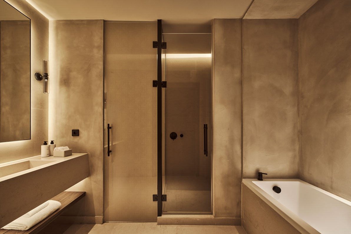 view of the shower in the premium room