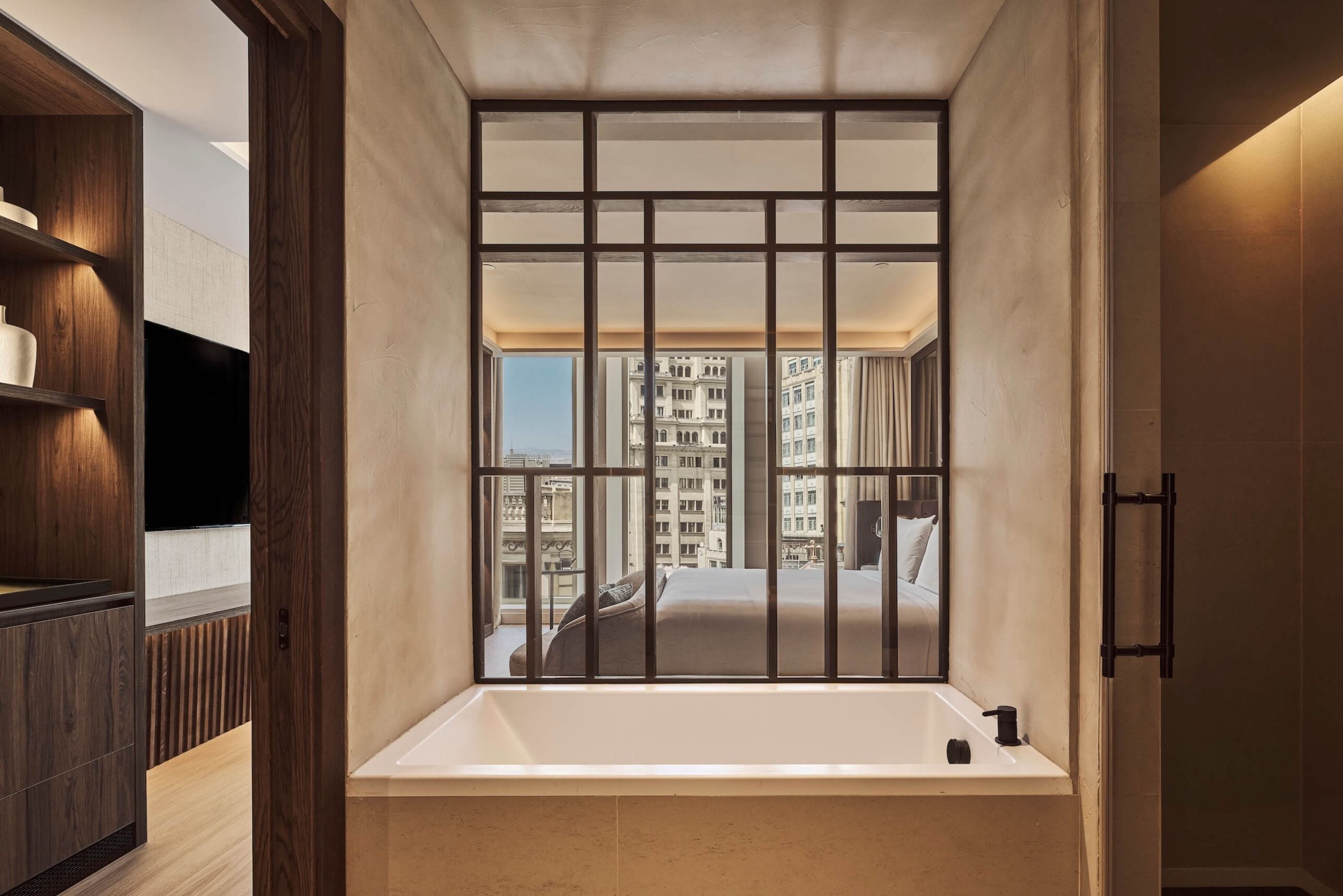 view of the tub in the premium room city view