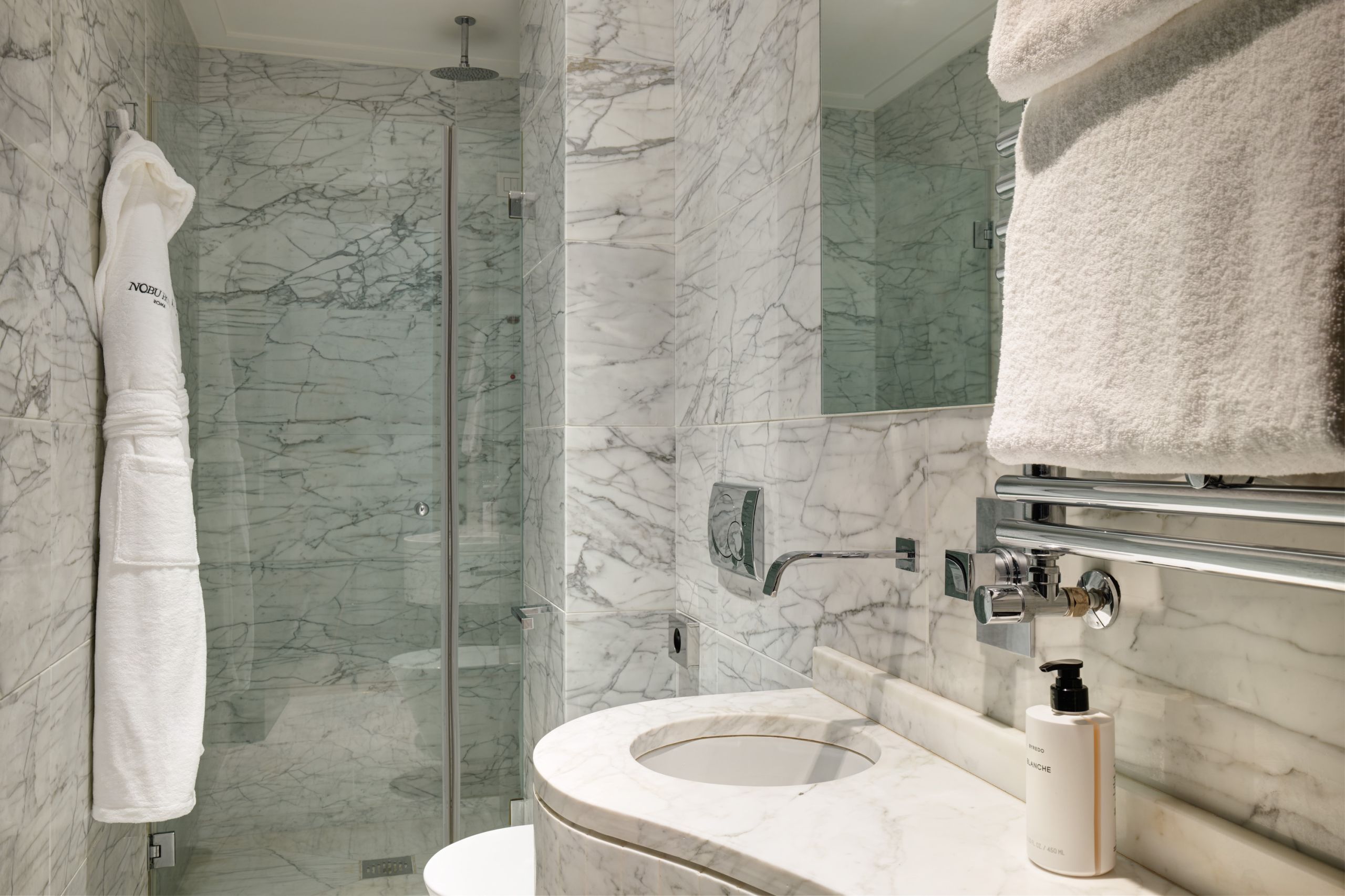 Yuhi Suite Bathroom